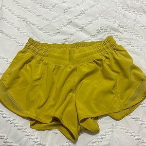 Lululemon Hotty Hot Shorts 2.5”
